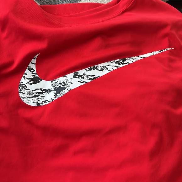 Nike long and short tee bundle boys XL - Picture 7 of 8